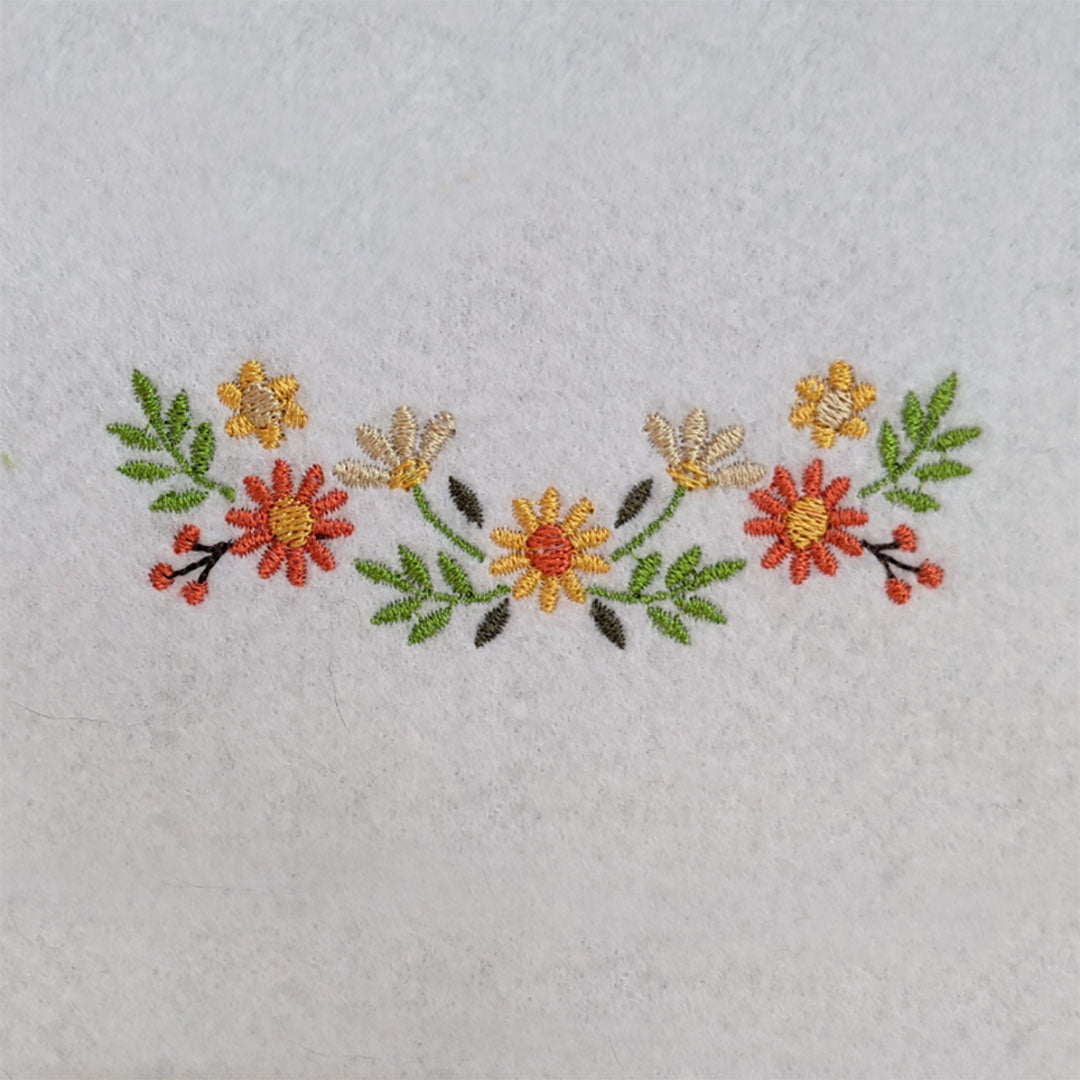 broderie numérique frise florale