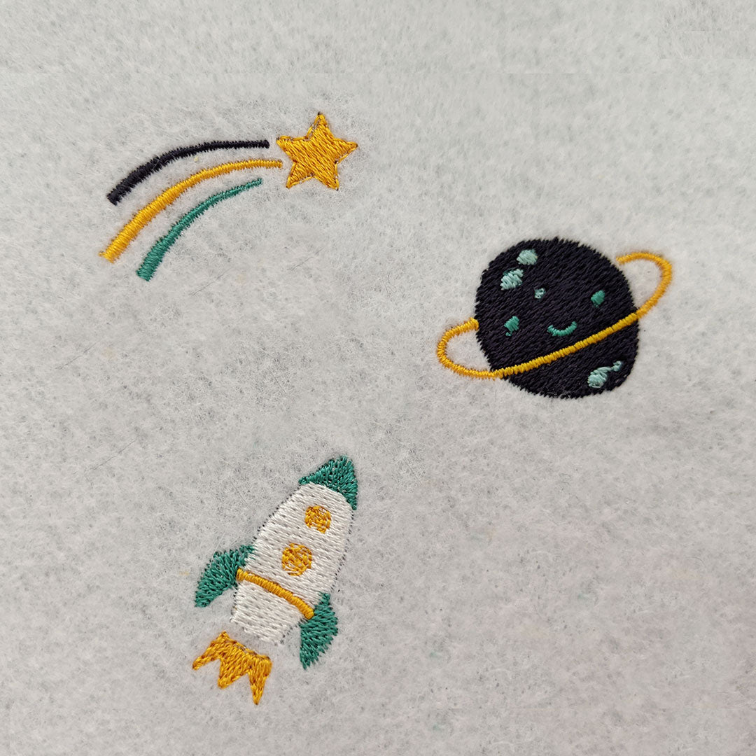 lot de 3 motifs brodés planète, étoile filante et fusée